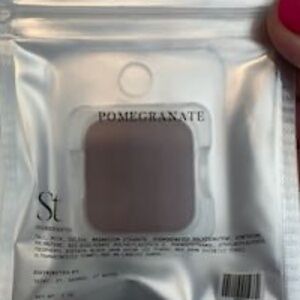 Seint NIB Eyeshadow Pomegranate  - MATTE shade